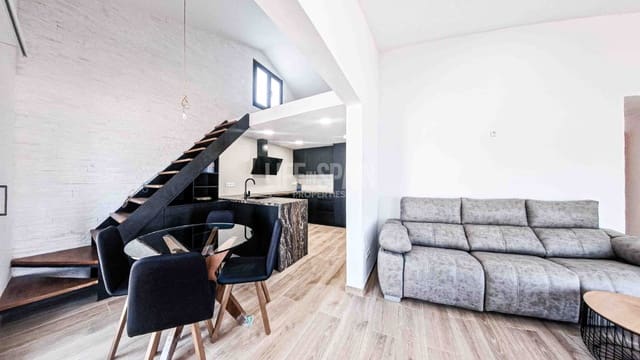 3 soverom Villa til salgs i Masdenverge med svømmebasseng garasje - € 580 000 (Ref: 8311898)