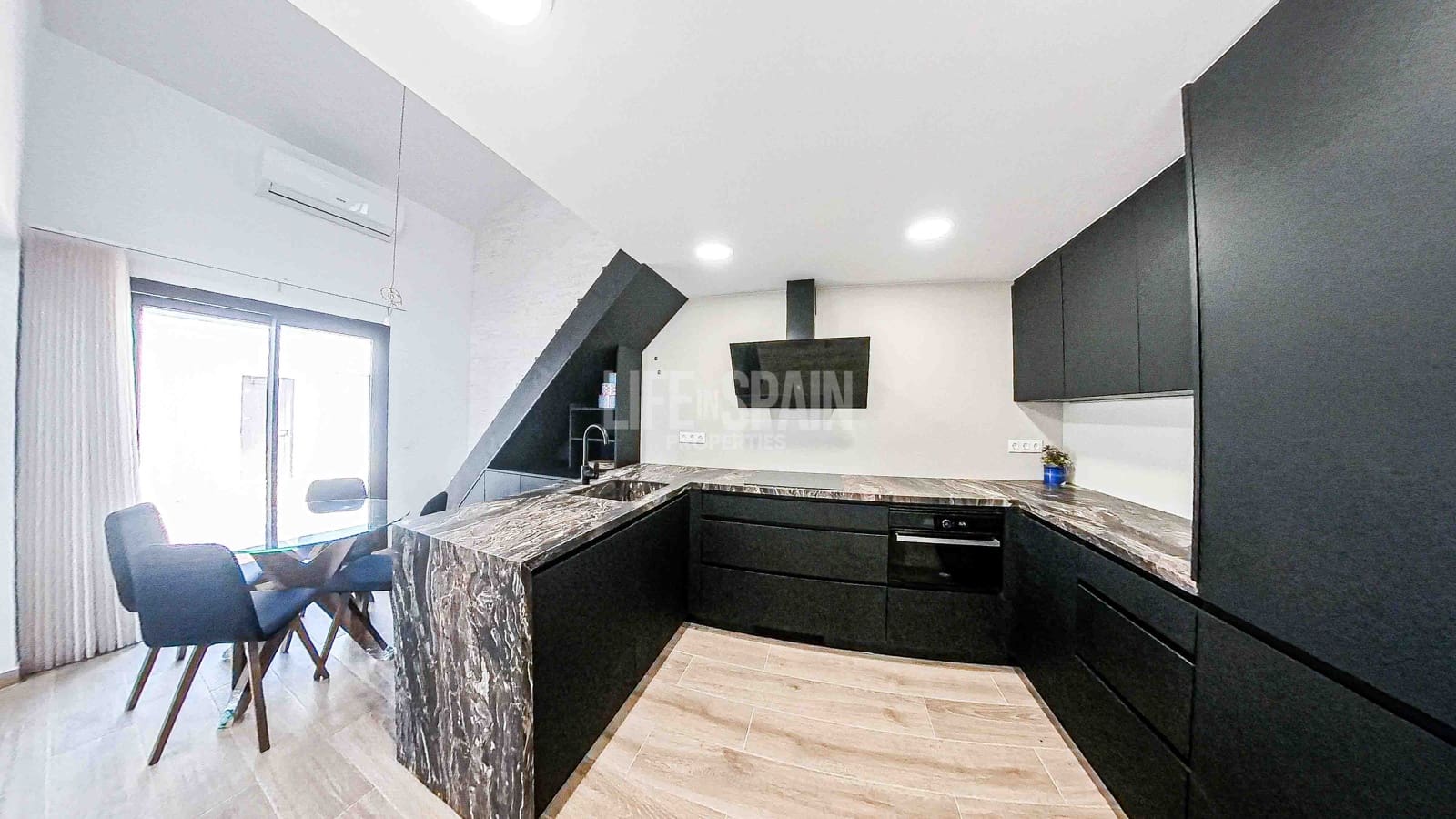 3 soveværelse Villa til salg i Masdenverge med swimmingpool garage - € 580.000 (Ref: 8311898)