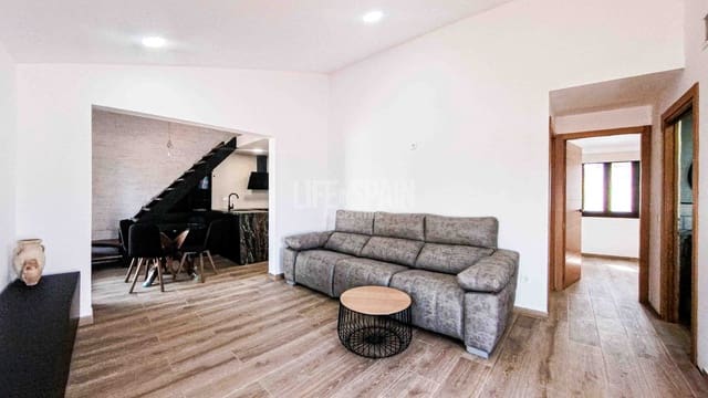 3 soverom Villa til salgs i Masdenverge med svømmebasseng garasje - € 580 000 (Ref: 8311898)