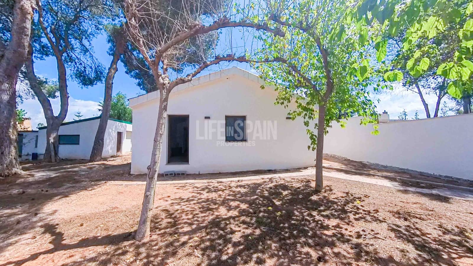 3 soveværelse Villa til salg i Masdenverge med swimmingpool garage - € 580.000 (Ref: 8311898)