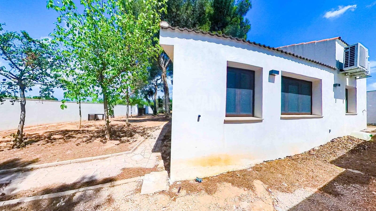 3 soveværelse Villa til salg i Masdenverge med swimmingpool garage - € 580.000 (Ref: 8311898)