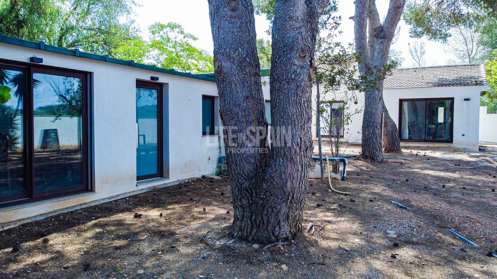 3 soveværelse Villa til salg i Masdenverge med swimmingpool garage - € 580.000 (Ref: 8311898)