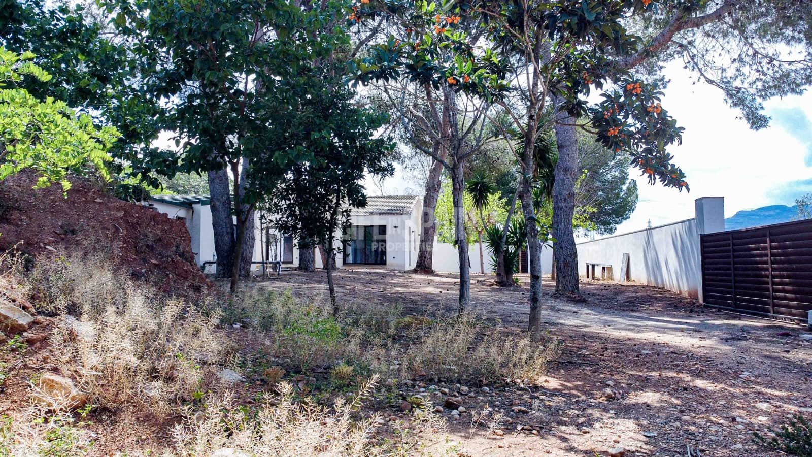 3 soveværelse Villa til salg i Masdenverge med swimmingpool garage - € 580.000 (Ref: 8311898)