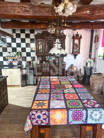 3 makuuhuone Maalaistalo myytävänä paikassa Móra la Nova mukana uima-altaan - 215 000 € (Ref: 8506808)