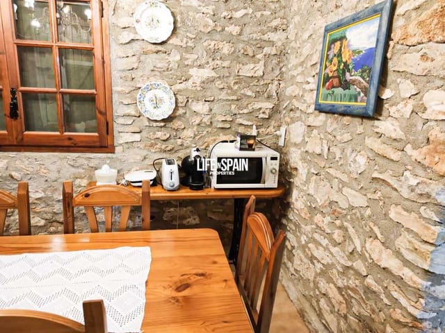 6 makuuhuone Maalaistalo myytävänä paikassa Vinallop, Tortosa - 325 000 € (Ref: 8776766)