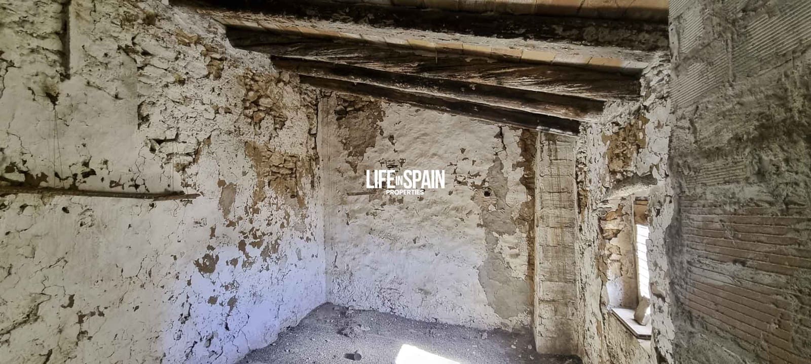 5 soveværelse Byhus til salg i Masdenverge - € 35.000 (Ref: 9000385)