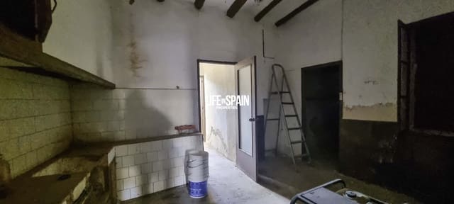 5 bedroom Townhouse for sale in Masdenverge - € 35,000 (Ref: 9000385)