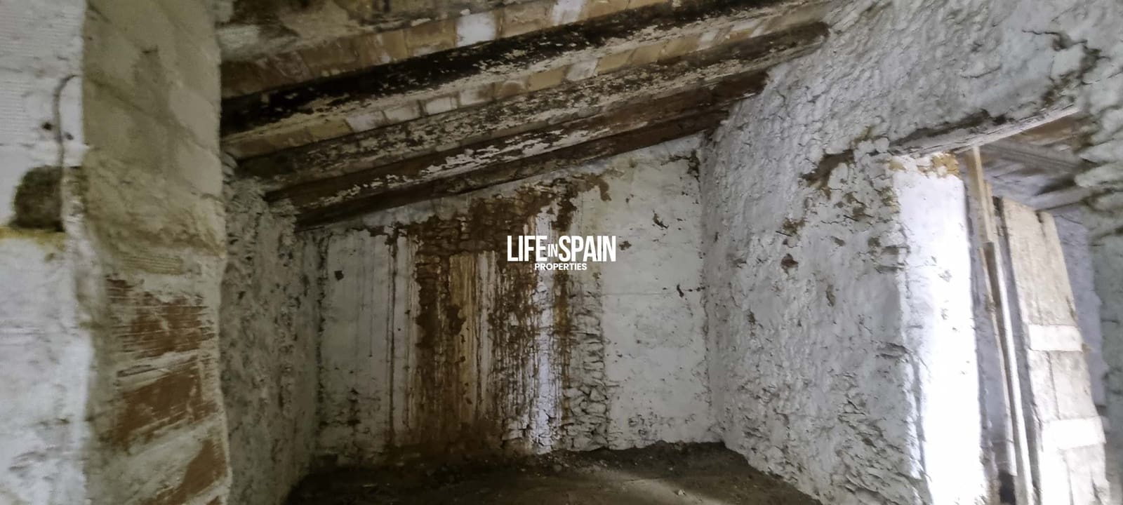 5 soveværelse Byhus til salg i Masdenverge - € 35.000 (Ref: 9000385)