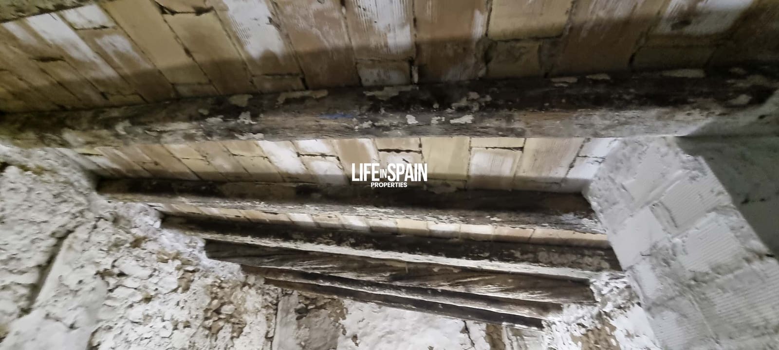 5 soveværelse Byhus til salg i Masdenverge - € 35.000 (Ref: 9000385)