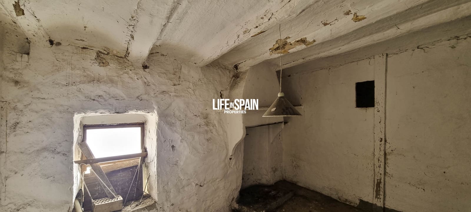 5 soveværelse Byhus til salg i Masdenverge - € 35.000 (Ref: 9000385)