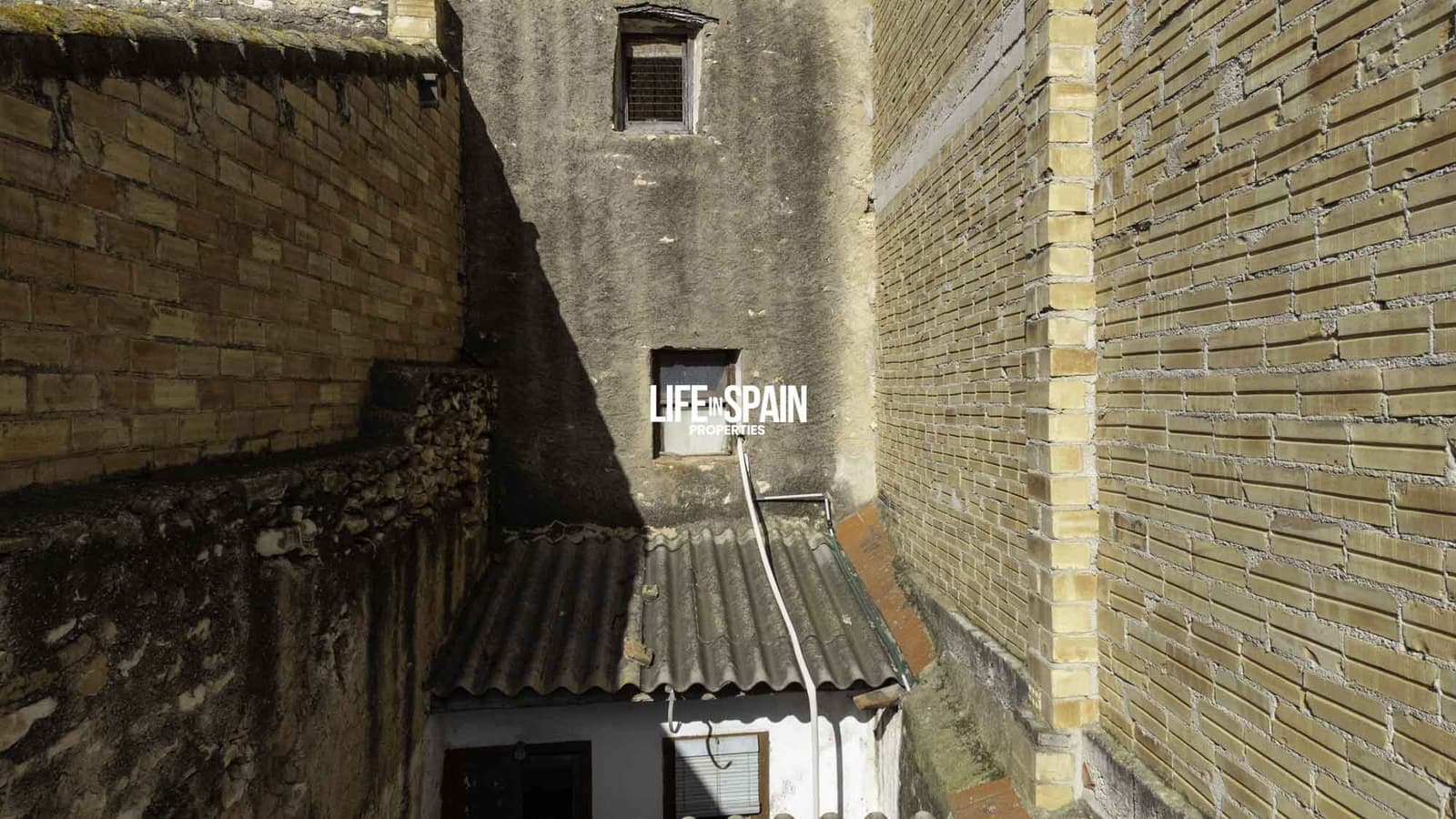 5 soveværelse Byhus til salg i Masdenverge - € 35.000 (Ref: 9000385)