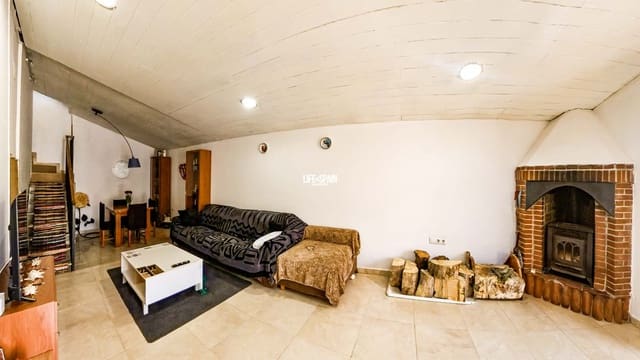 4 soverom Hus til salgs i Tortosa med garasje - € 89 900 (Ref: 9072941)