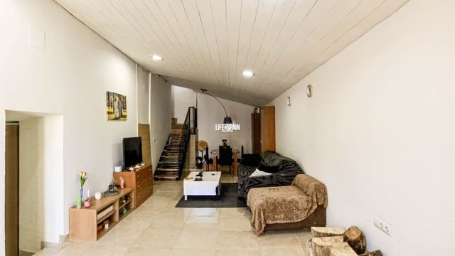 4 soverom Hus til salgs i Tortosa med garasje - € 89 900 (Ref: 9072941)