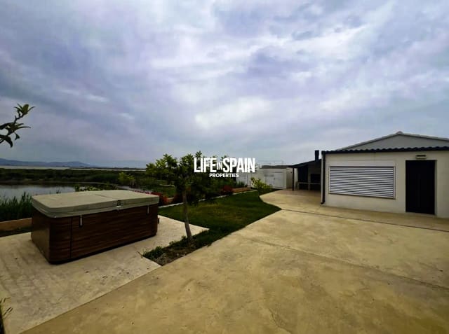 2 slaapkamer Finca/Landhuis te koop in Deltebre met garage - € 395.000 (Ref: 9118139)