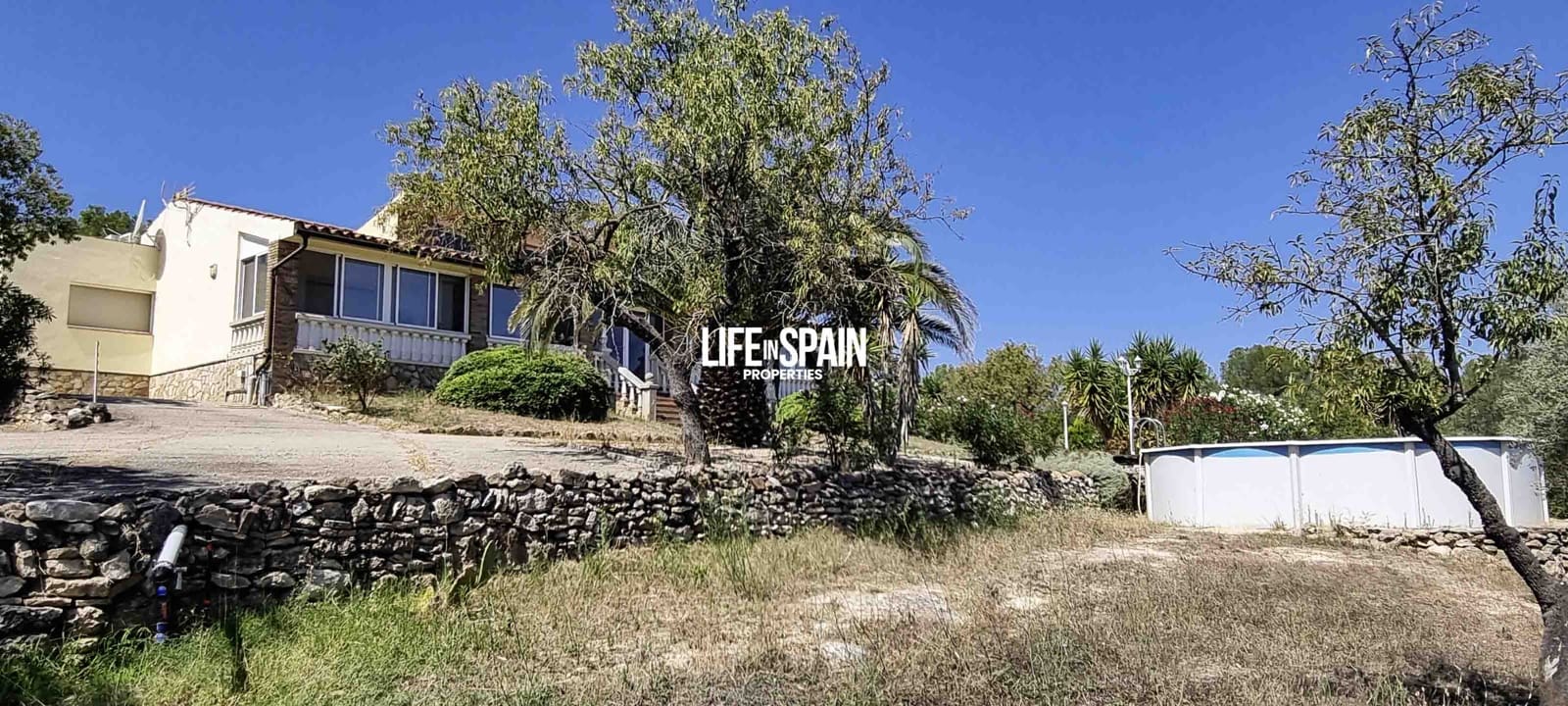 3 bedroom Villa for sale in Ginestar with pool garage - € 380,000 (Ref: 9148780)