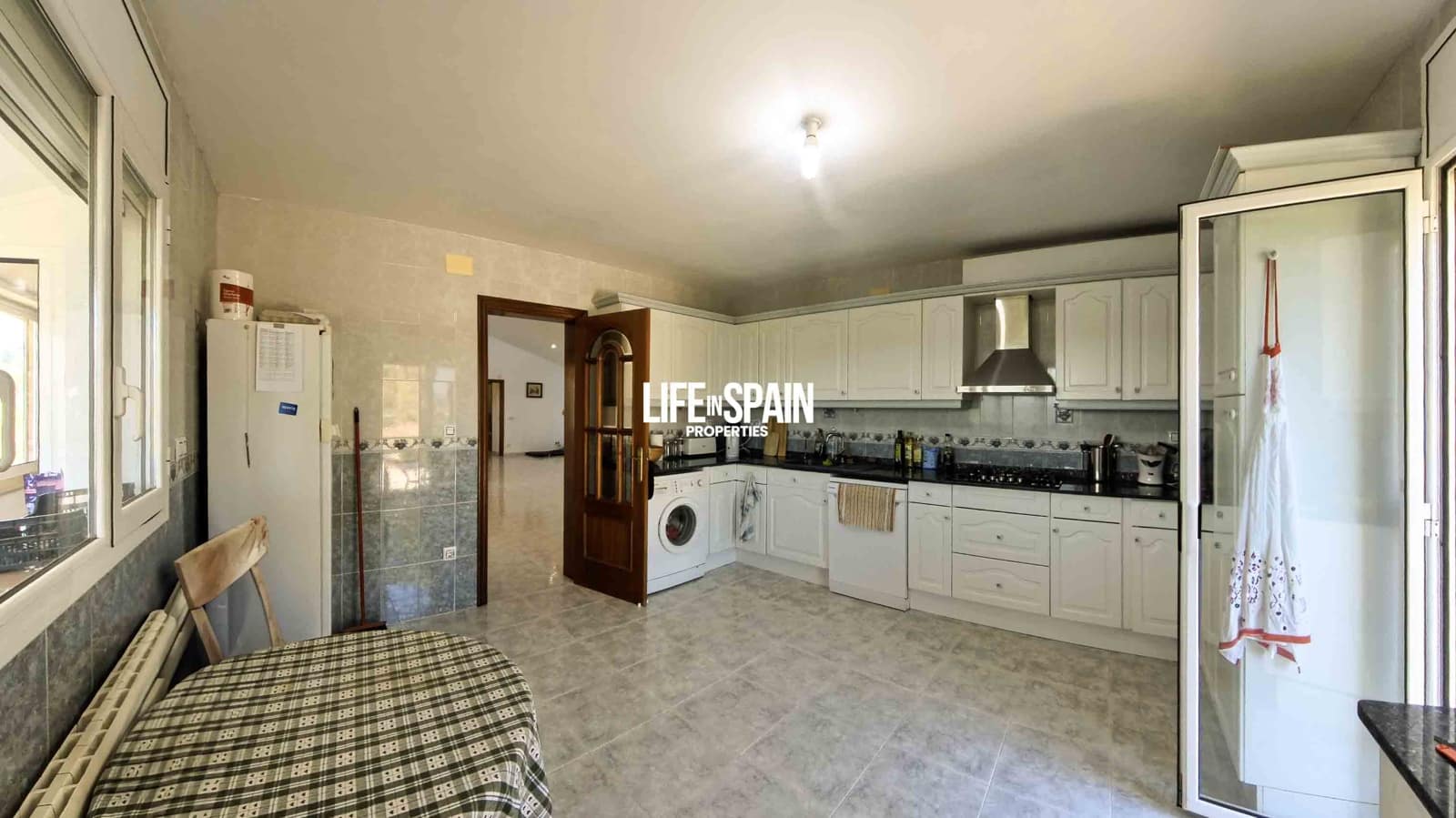 3 bedroom Villa for sale in Ginestar with pool garage - € 380,000 (Ref: 9148780)