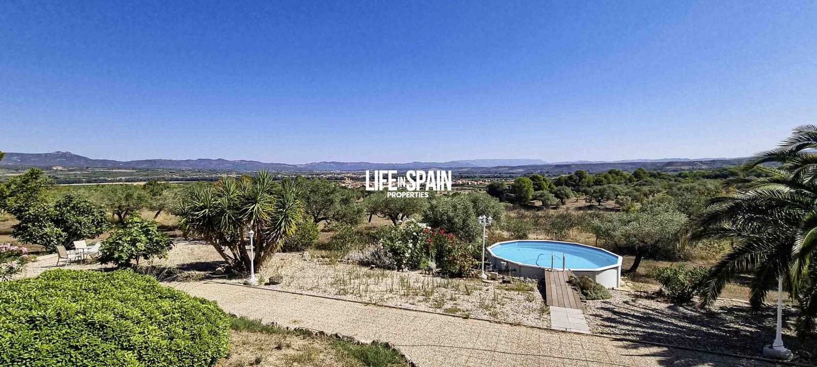 3 bedroom Villa for sale in Ginestar with pool garage - € 380,000 (Ref: 9148780)