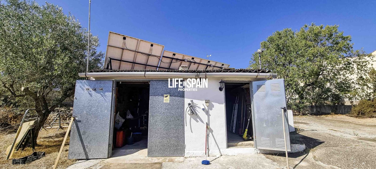 3 bedroom Villa for sale in Ginestar with pool garage - € 380,000 (Ref: 9148780)