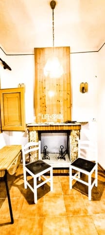 8 soveværelse Byhus til salg i Ginestar - € 85.000 (Ref: 9158365)