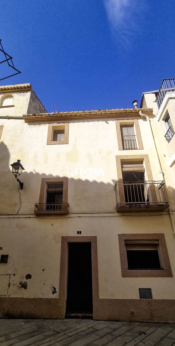 8 soveværelse Byhus til salg i Ginestar - € 85.000 (Ref: 9158365)