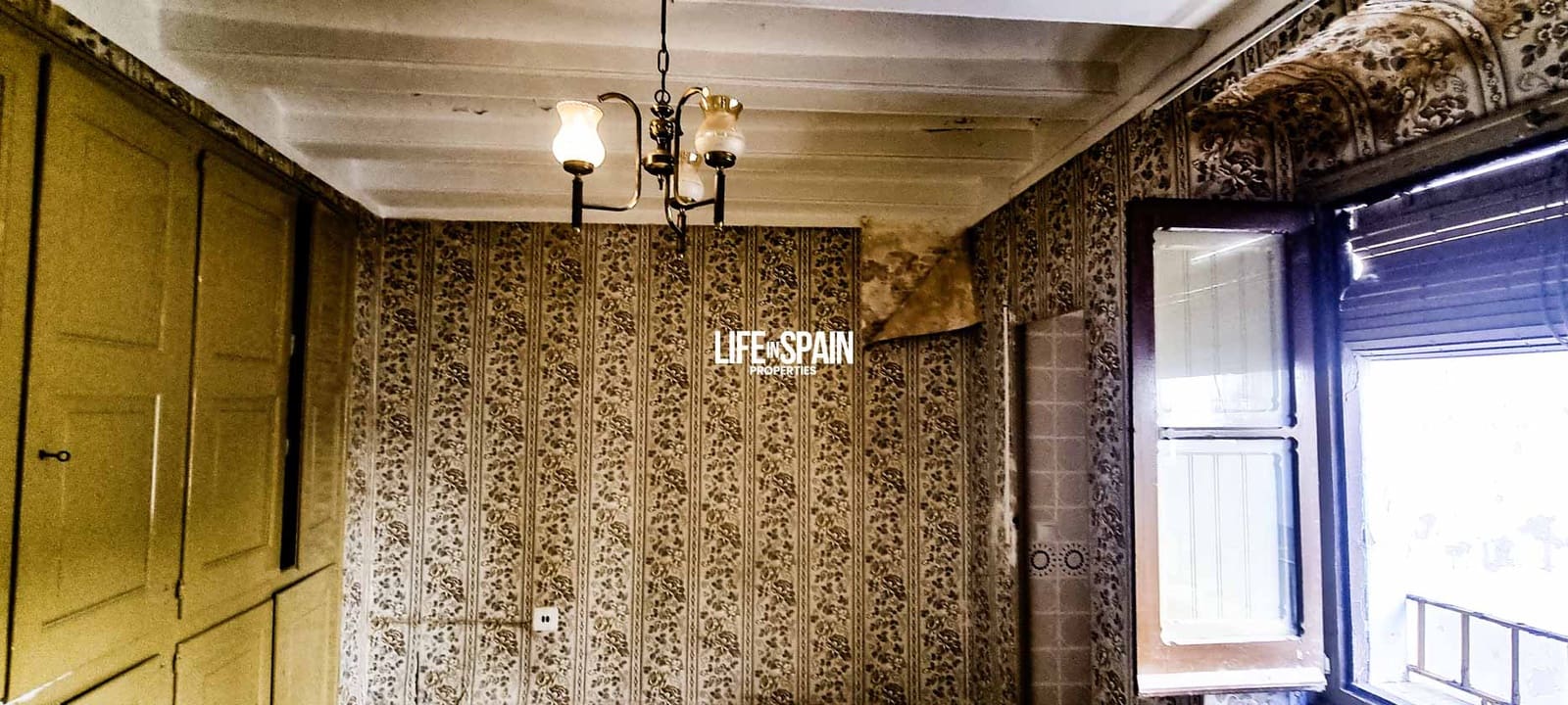 8 soveværelse Byhus til salg i Ginestar - € 85.000 (Ref: 9158365)