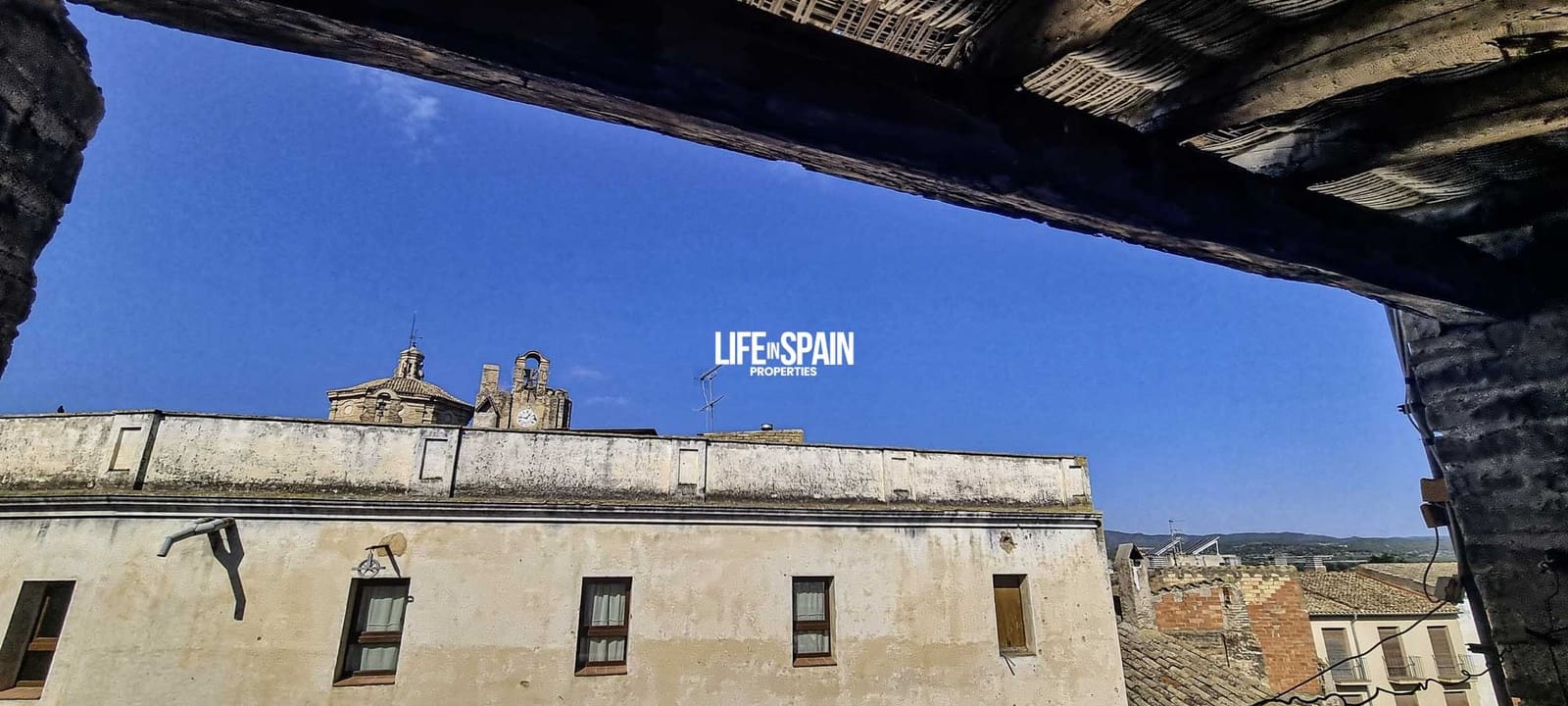 8 soveværelse Byhus til salg i Ginestar - € 85.000 (Ref: 9158365)