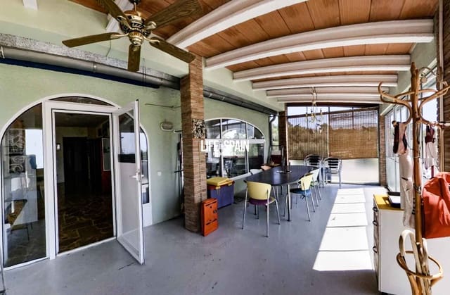 5 soverom Villa til salgs i Tortosa med svømmebasseng garasje - € 715 000 (Ref: 9160604)