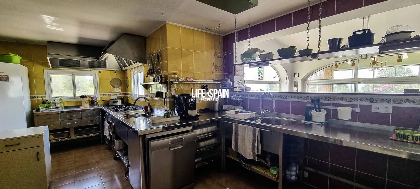 5 soveværelse Villa til salg i Tortosa med swimmingpool garage - € 715.000 (Ref: 9160604)