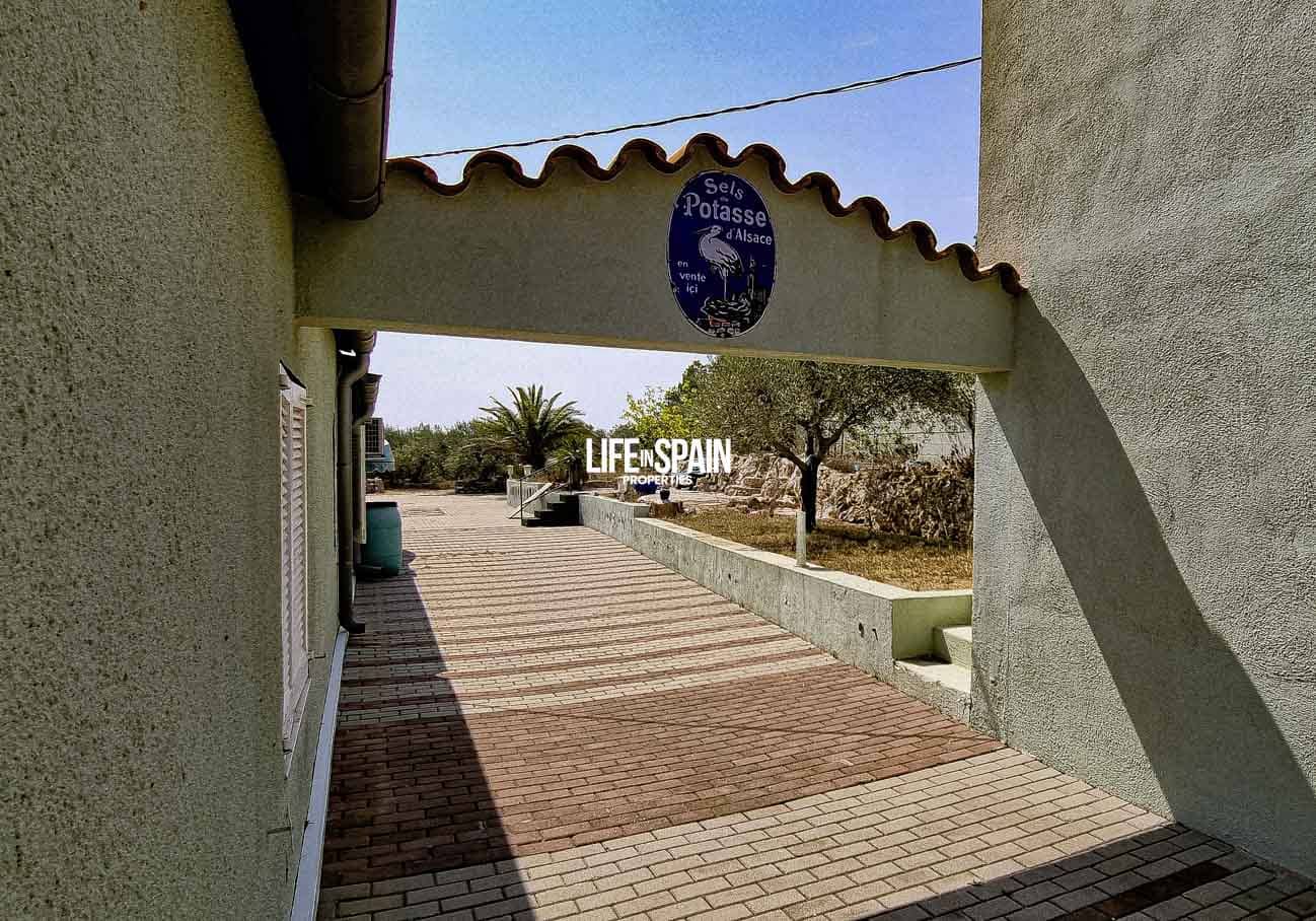 5 soveværelse Villa til salg i Tortosa med swimmingpool garage - € 715.000 (Ref: 9160604)