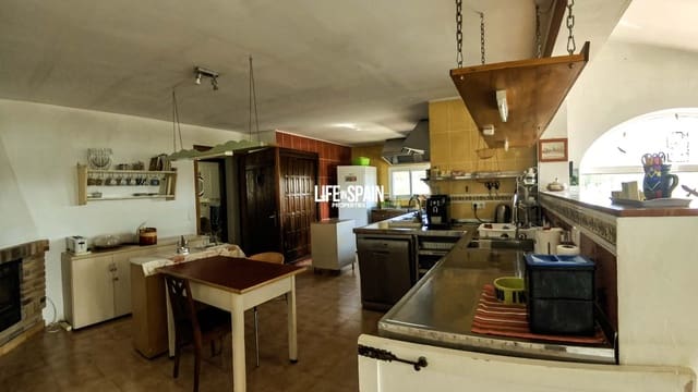 5 soverom Villa til salgs i Tortosa med svømmebasseng garasje - € 715 000 (Ref: 9160604)