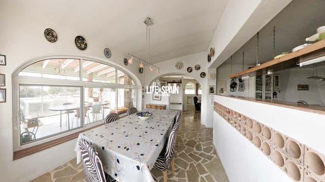 5 soverom Villa til salgs i Tortosa med svømmebasseng garasje - € 715 000 (Ref: 9160604)