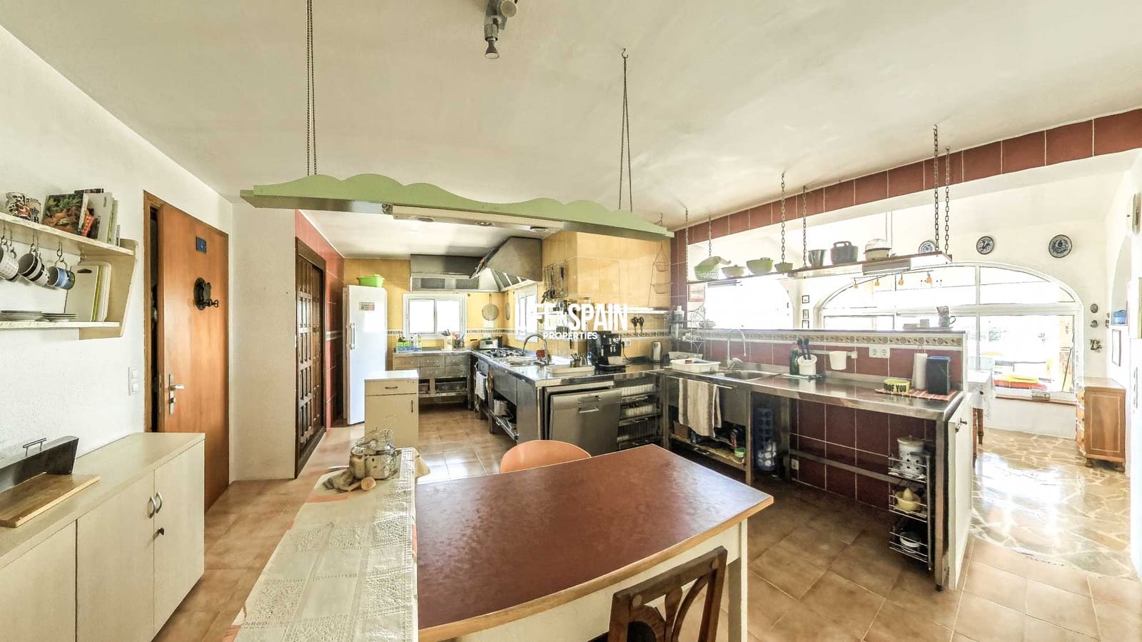 5 soveværelse Villa til salg i Tortosa med swimmingpool garage - € 715.000 (Ref: 9160604)