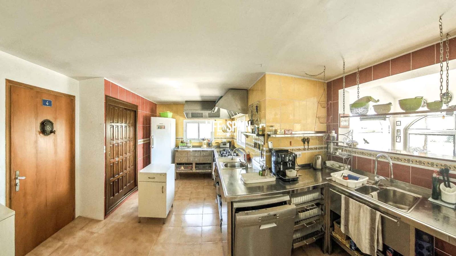 5 soveværelse Villa til salg i Tortosa med swimmingpool garage - € 715.000 (Ref: 9160604)