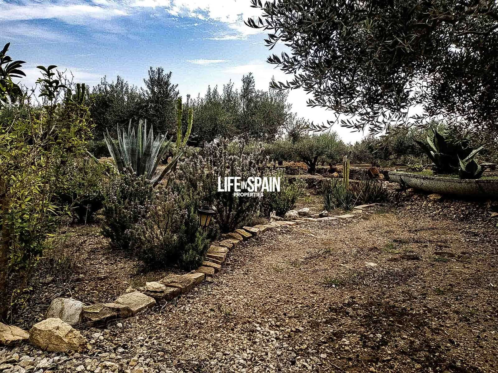 2 soveværelse Finca/Landehus til salg i Tortosa - € 49.900 (Ref: 9168999)