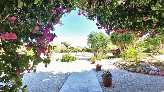 5 slaapkamer Villa te koop in L'Ampolla met zwembad garage - € 550.000 (Ref: 9195102)