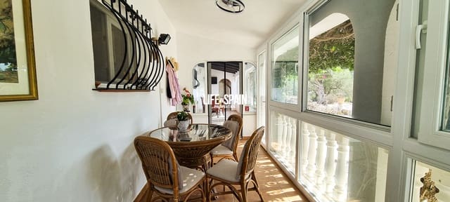 5 slaapkamer Villa te koop in L'Ampolla met zwembad garage - € 550.000 (Ref: 9195102)