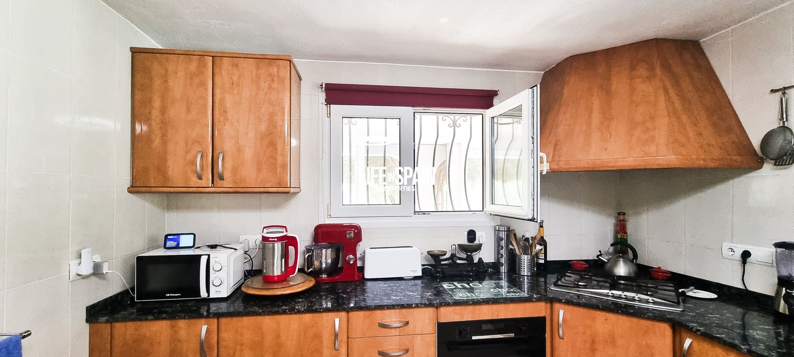 5 slaapkamer Villa te koop in L'Ampolla met zwembad garage - € 550.000 (Ref: 9195102)