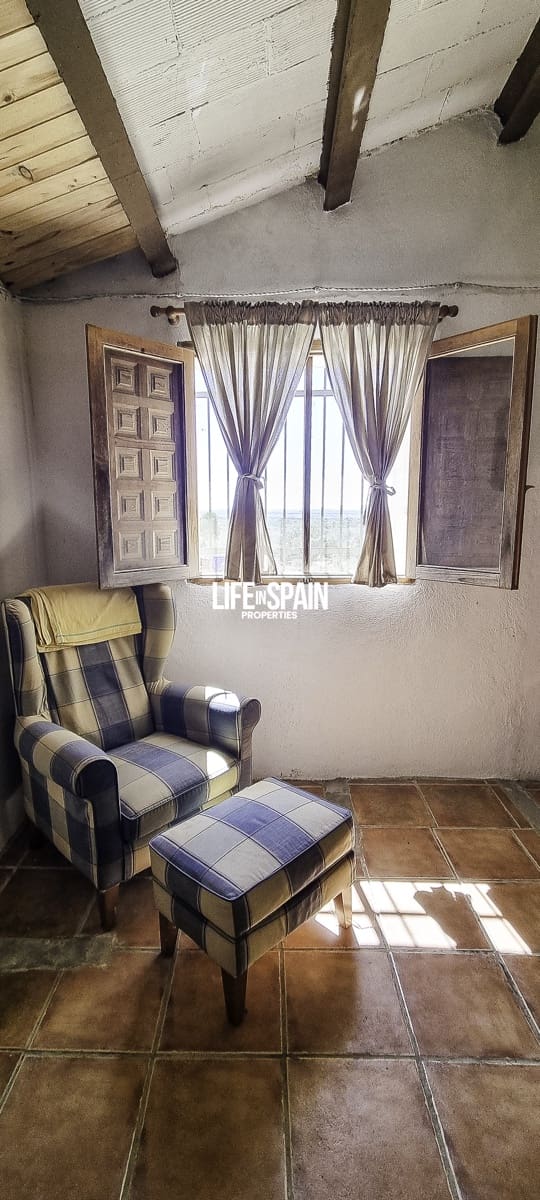 4 sypialnia Finka/Dom wiejski na sprzedaż w Tortosa z basenem - 275 000 € (Ref: 9200089)