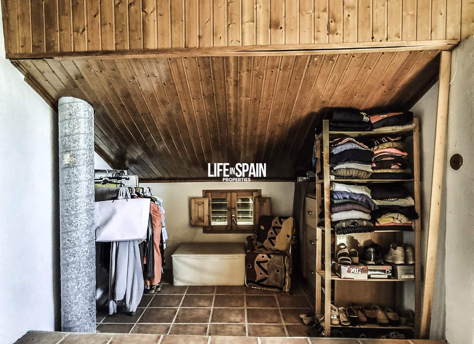 4 sypialnia Finka/Dom wiejski na sprzedaż w Tortosa z basenem - 275 000 € (Ref: 9200089)