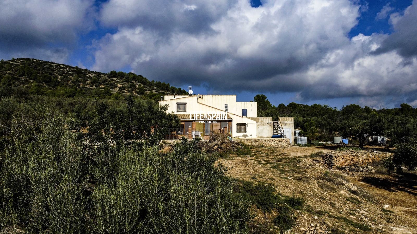 4 sypialnia Finka/Dom wiejski na sprzedaż w Tortosa z basenem - 275 000 € (Ref: 9200089)