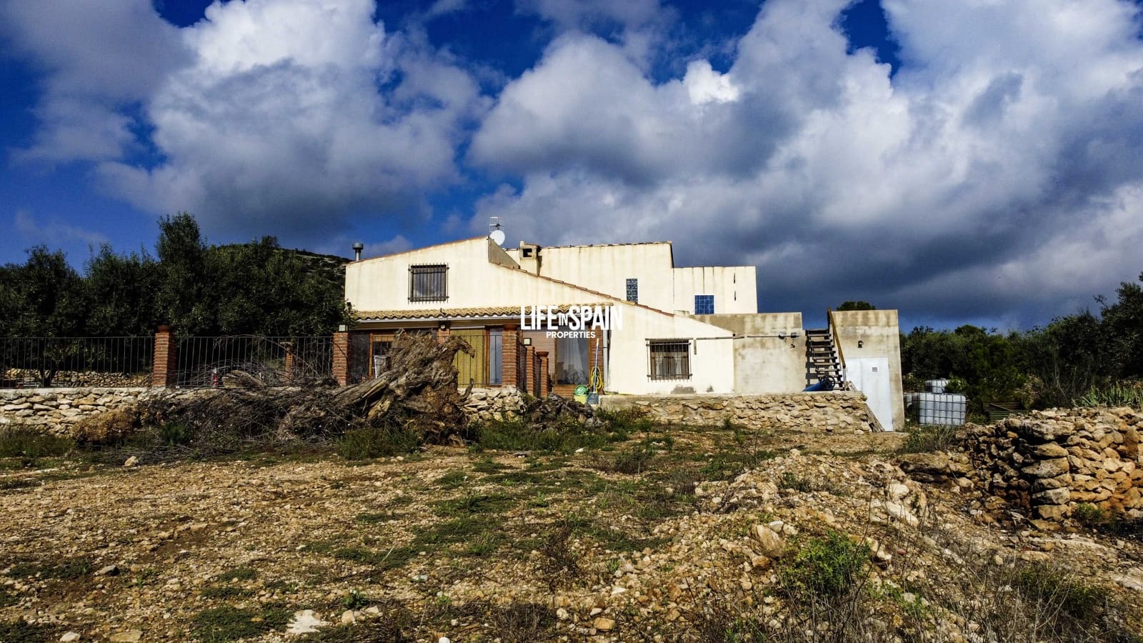 4 sypialnia Finka/Dom wiejski na sprzedaż w Tortosa z basenem - 275 000 € (Ref: 9200089)