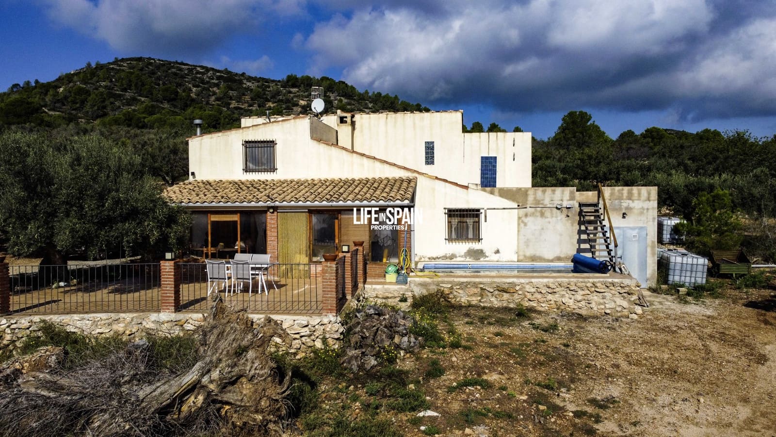 4 sypialnia Finka/Dom wiejski na sprzedaż w Tortosa z basenem - 275 000 € (Ref: 9200089)