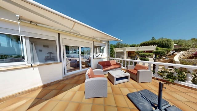 3 slaapkamer Villa te koop in L'Ampolla met zwembad garage - € 465.000 (Ref: 9301944)