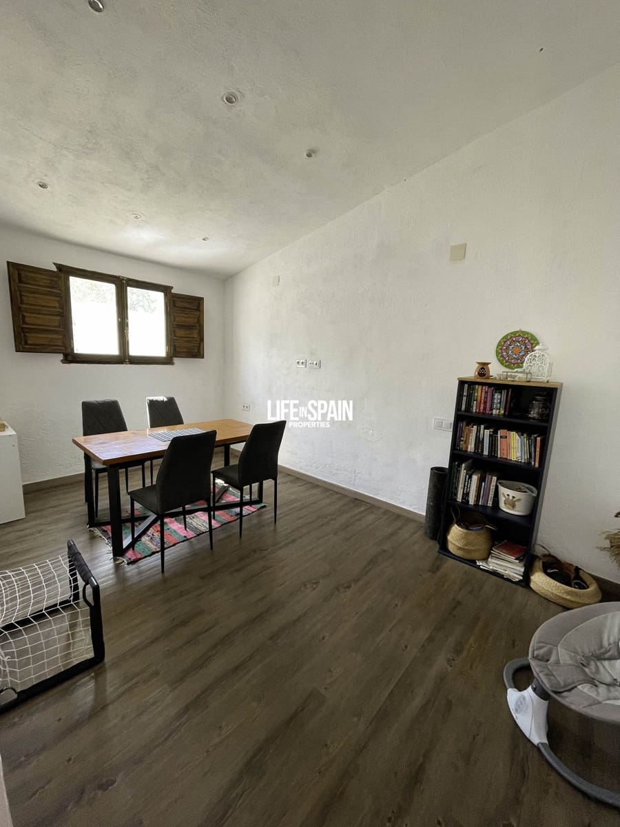 3 bedroom Finca/Country House for sale in L'Aldea - € 199,000 (Ref: 9319993)