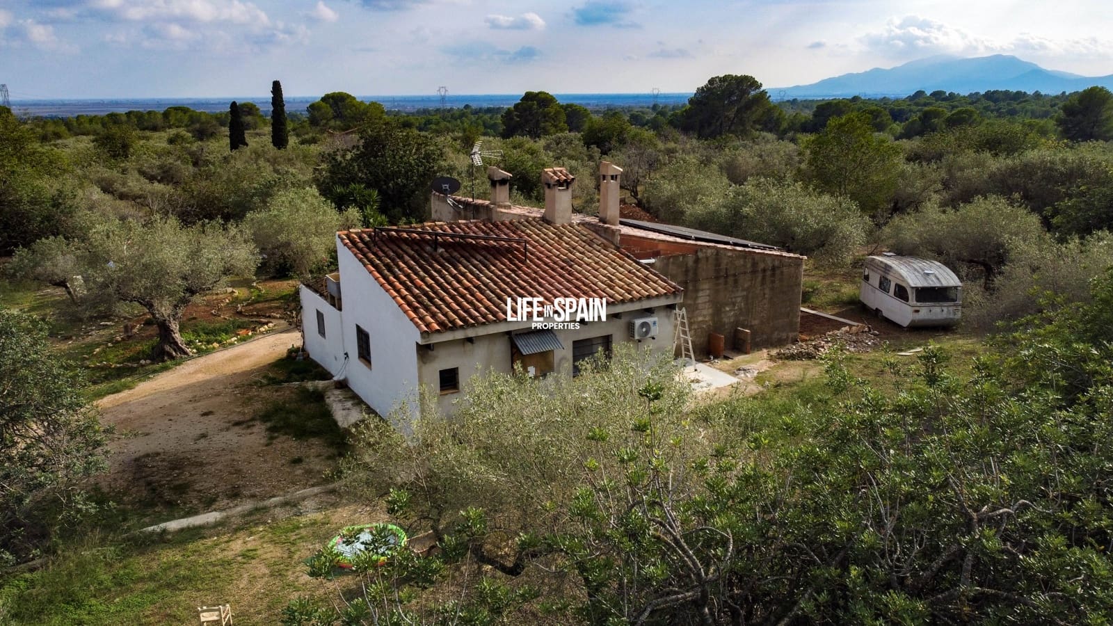 3 bedroom Finca/Country House for sale in L'Aldea - € 199,000 (Ref: 9319993)