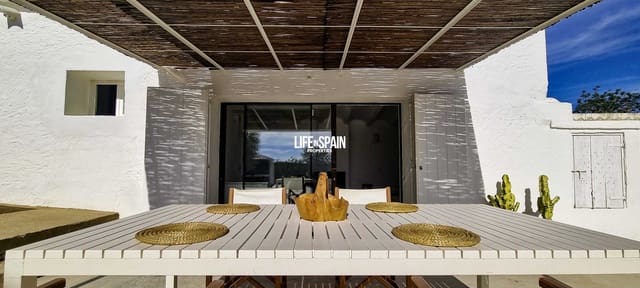 2 sovrum Finca/Hus på landet till salu i L'Ametlla de Mar med pool - 350 000 € (Ref: 9381992)