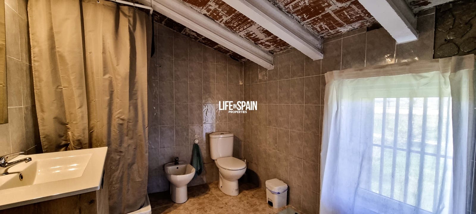 2 bedroom Finca/Country House for sale in Amposta with garage - € 165,000 (Ref: 9402755)