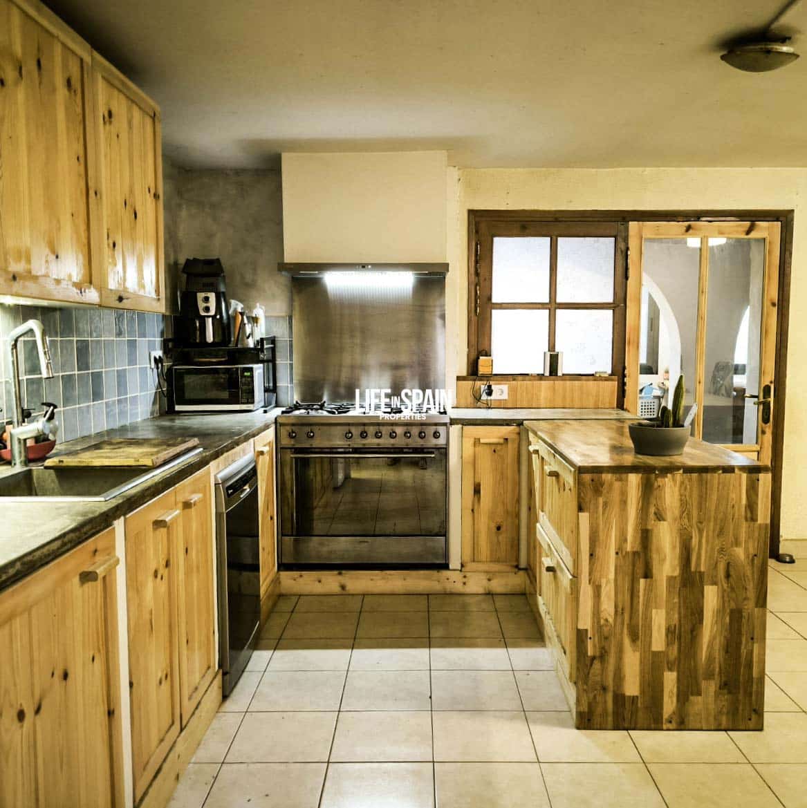 11 soverom Finca/Herregård til salgs i Rasquera med svømmebasseng garasje - € 750 000 (Ref: 9566811)