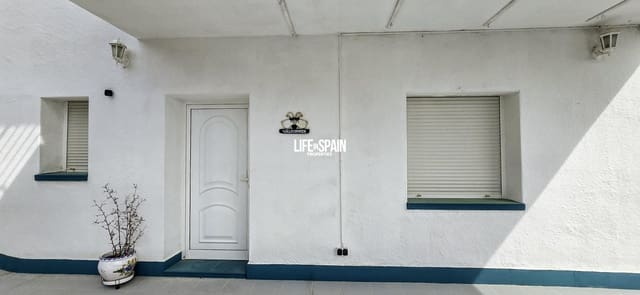 4 Zimmer Villa zu verkaufen in El Perelló mit Pool Garage - 450.000 € (Ref: 9654442)