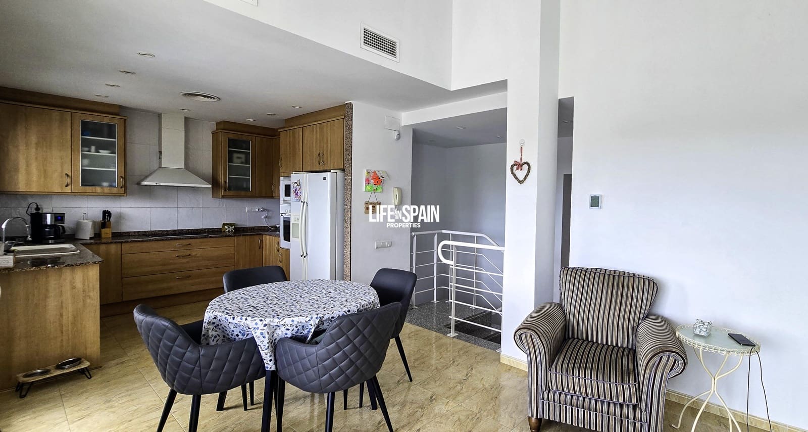 4 sypialnia Willa na sprzedaż w El Perello z basenem garażem - 435 000 € (Ref: 9654442)